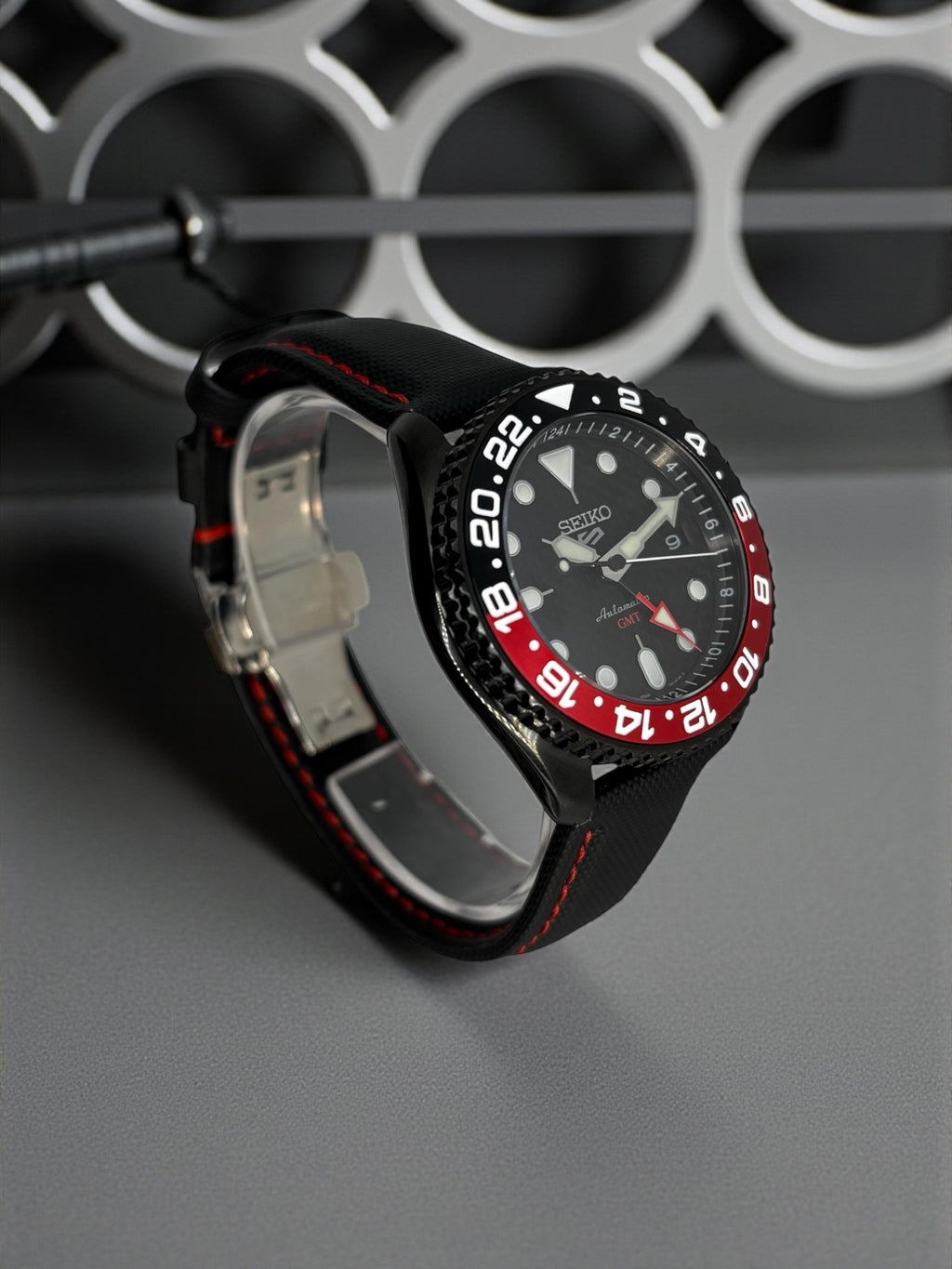 Seiko - GMT Carbone - Modding by HORS SERIE