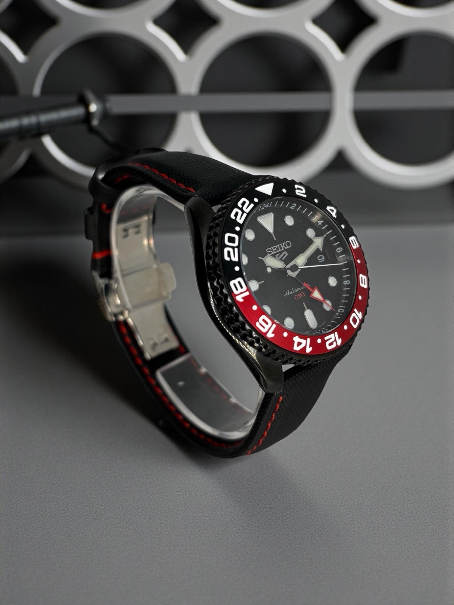 Seiko - GMT Carbone - Modding by HORS SERIE