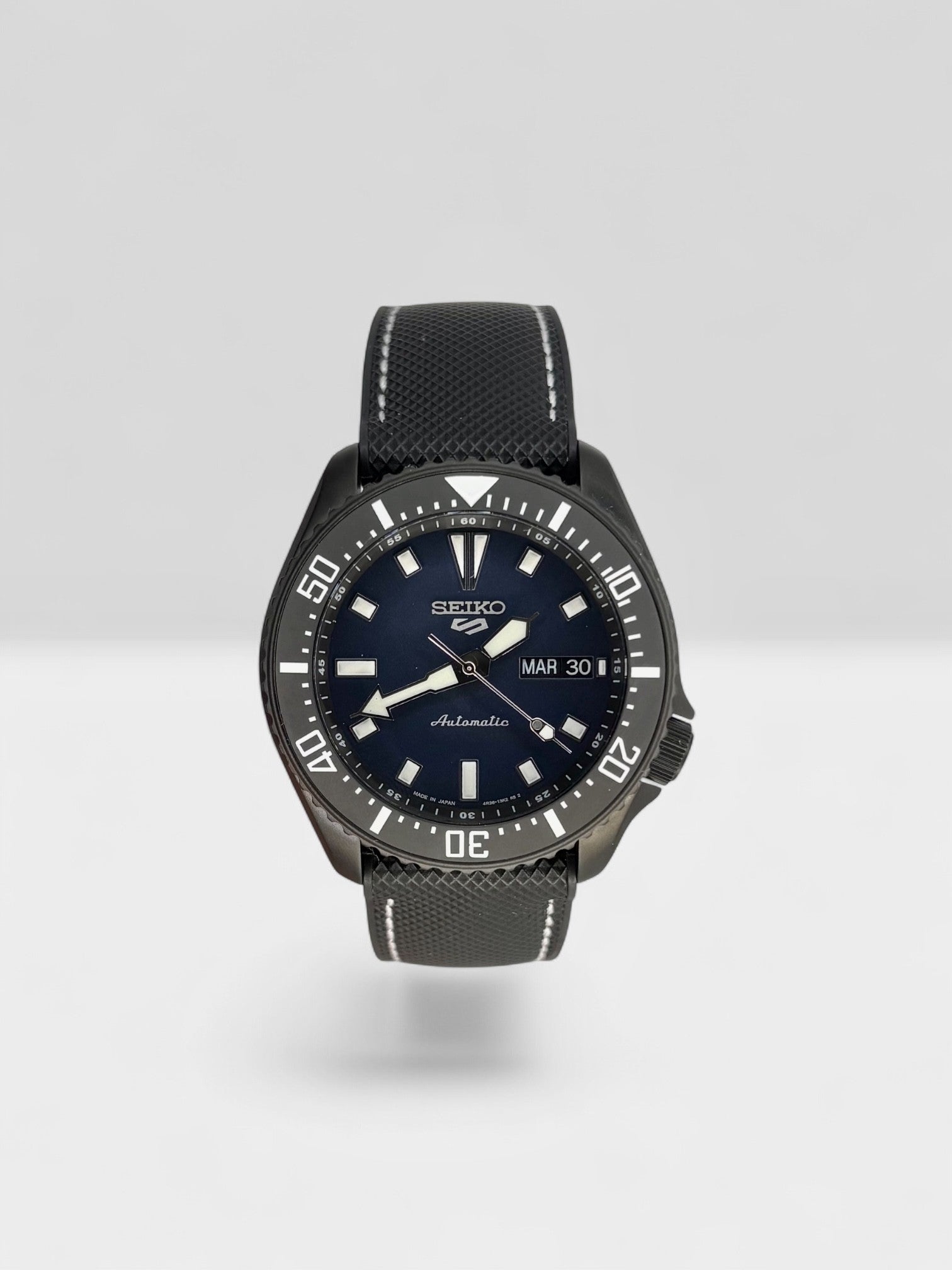 Seiko - Color Sport Noir - Modding by HORS SERIE