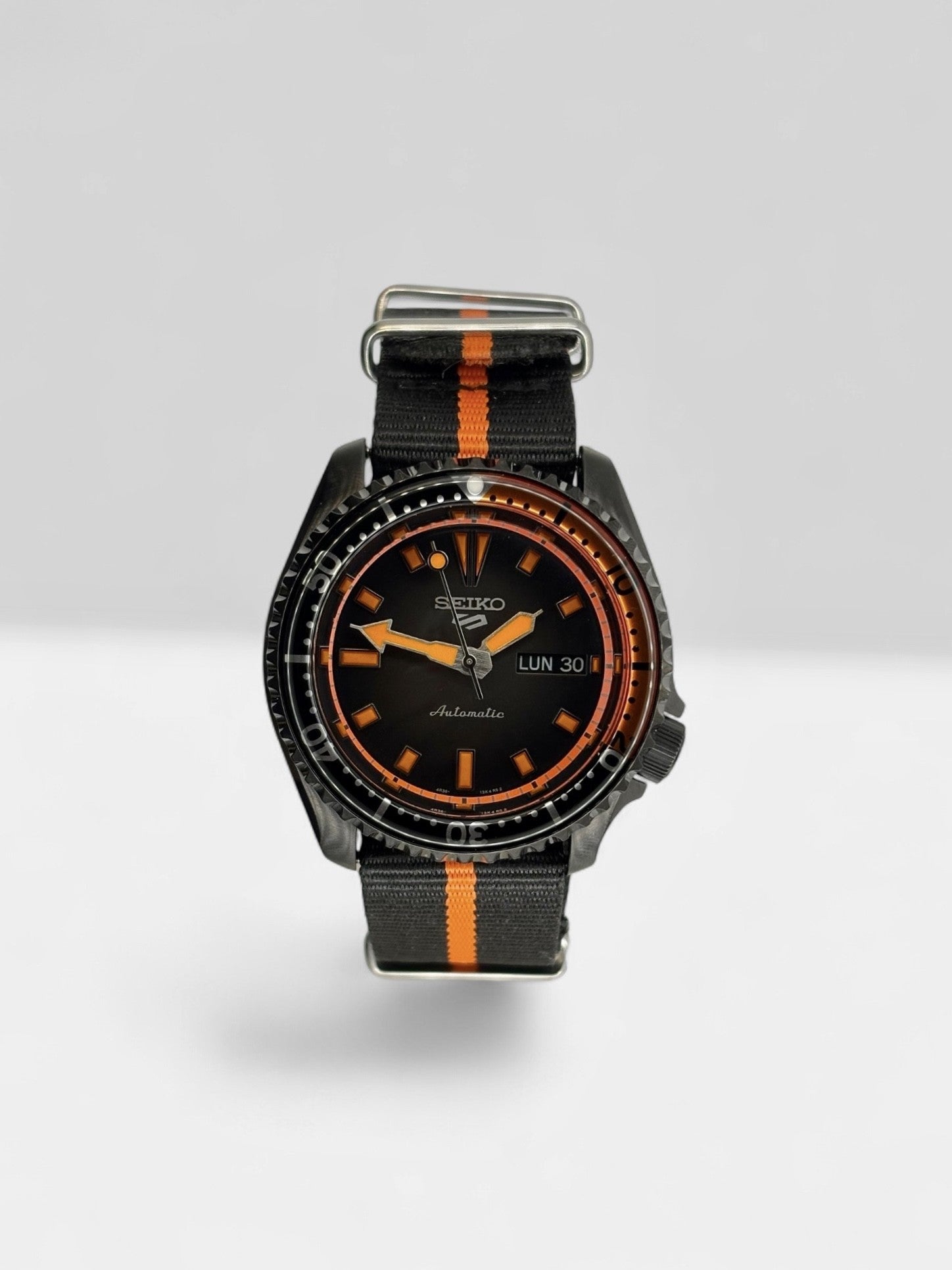 Seiko - MidNight Circuit - Modding by HORS SERIE