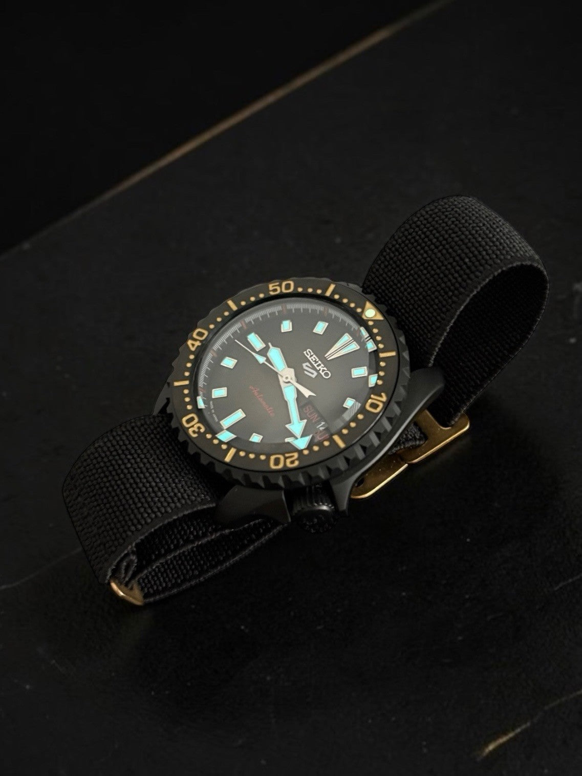Seiko - Nano Universe - Modding by HORS SERIE