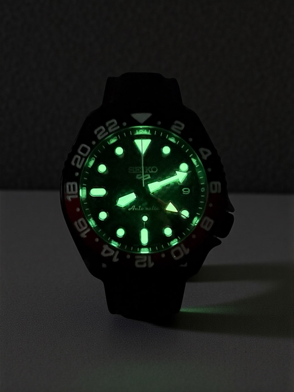 Seiko - GMT Carbone - Modding by HORS SERIE