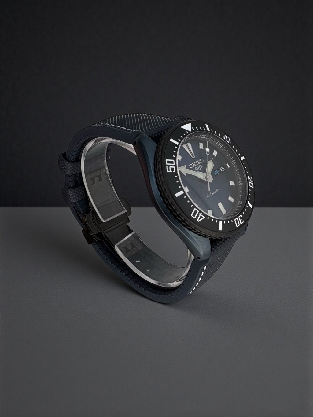 Seiko - Color Sport Bleu Marine - Modding by HORS SERIE