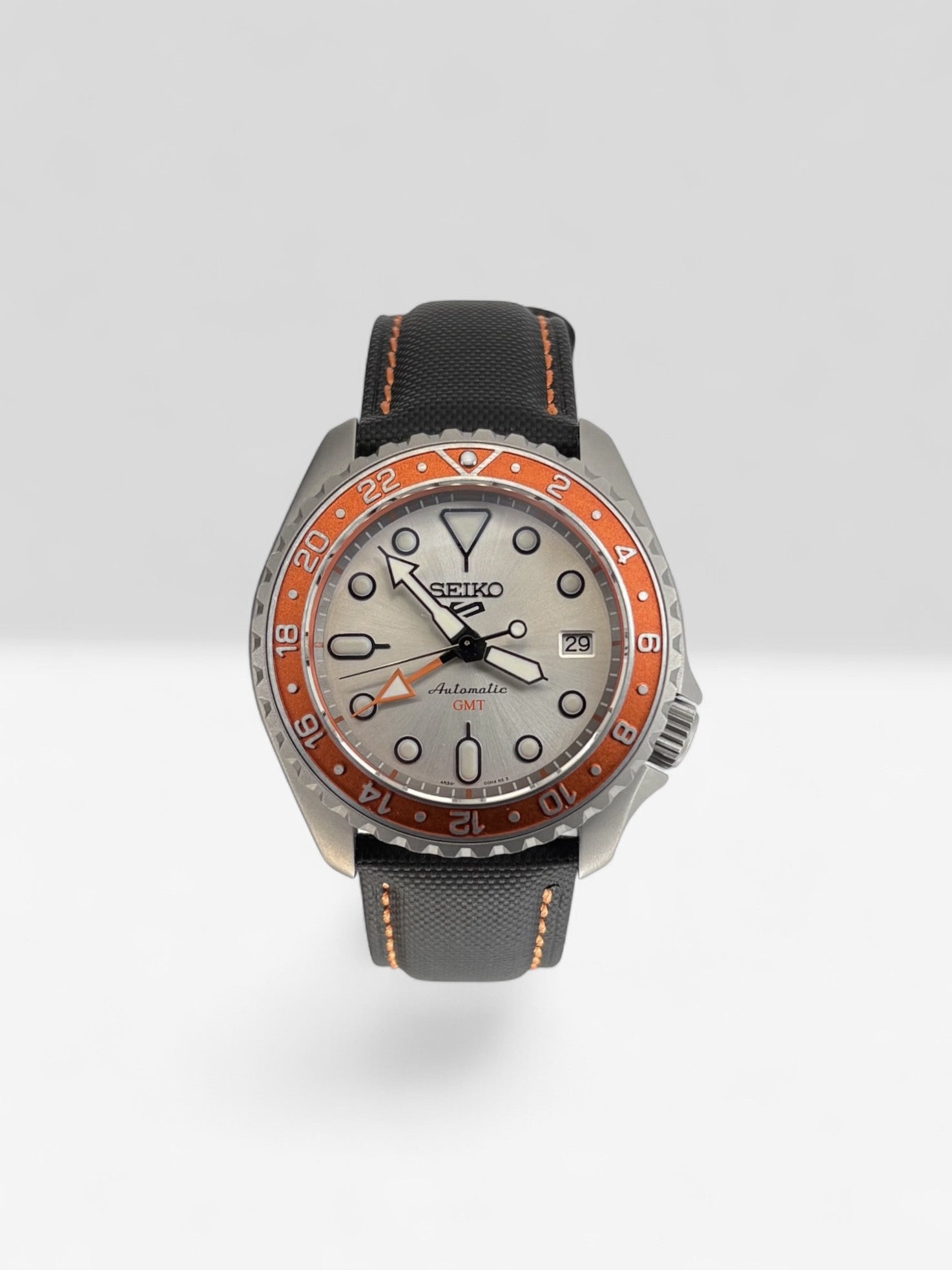 Seiko - GMT Exploreur - One Of One Modding by HORS SERIE
