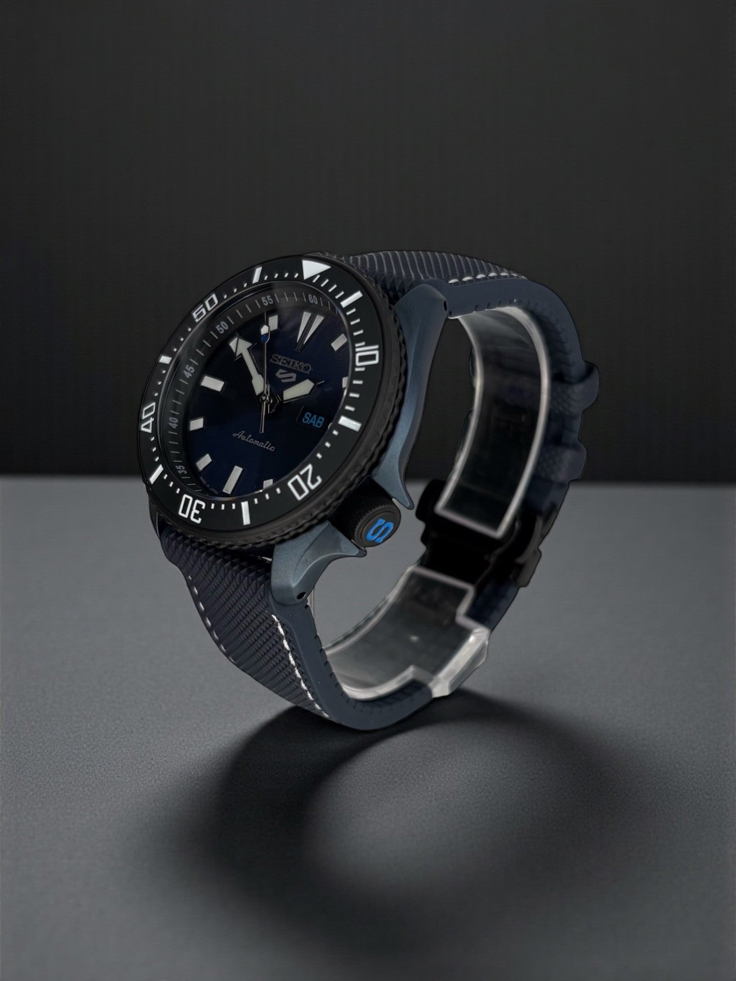 Seiko - Color Sport Bleu Marine - Modding by HORS SERIE